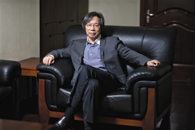 戴自更 我自大道直行——新京报网