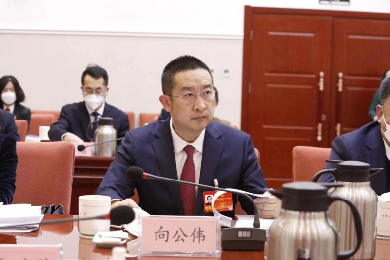 推动蒙药现代化，向公伟与奥特奇蒙药共迎未来市场机遇